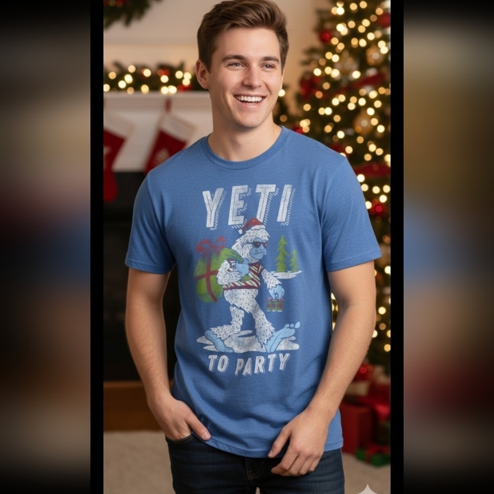Yeti to party christmas tshirt small